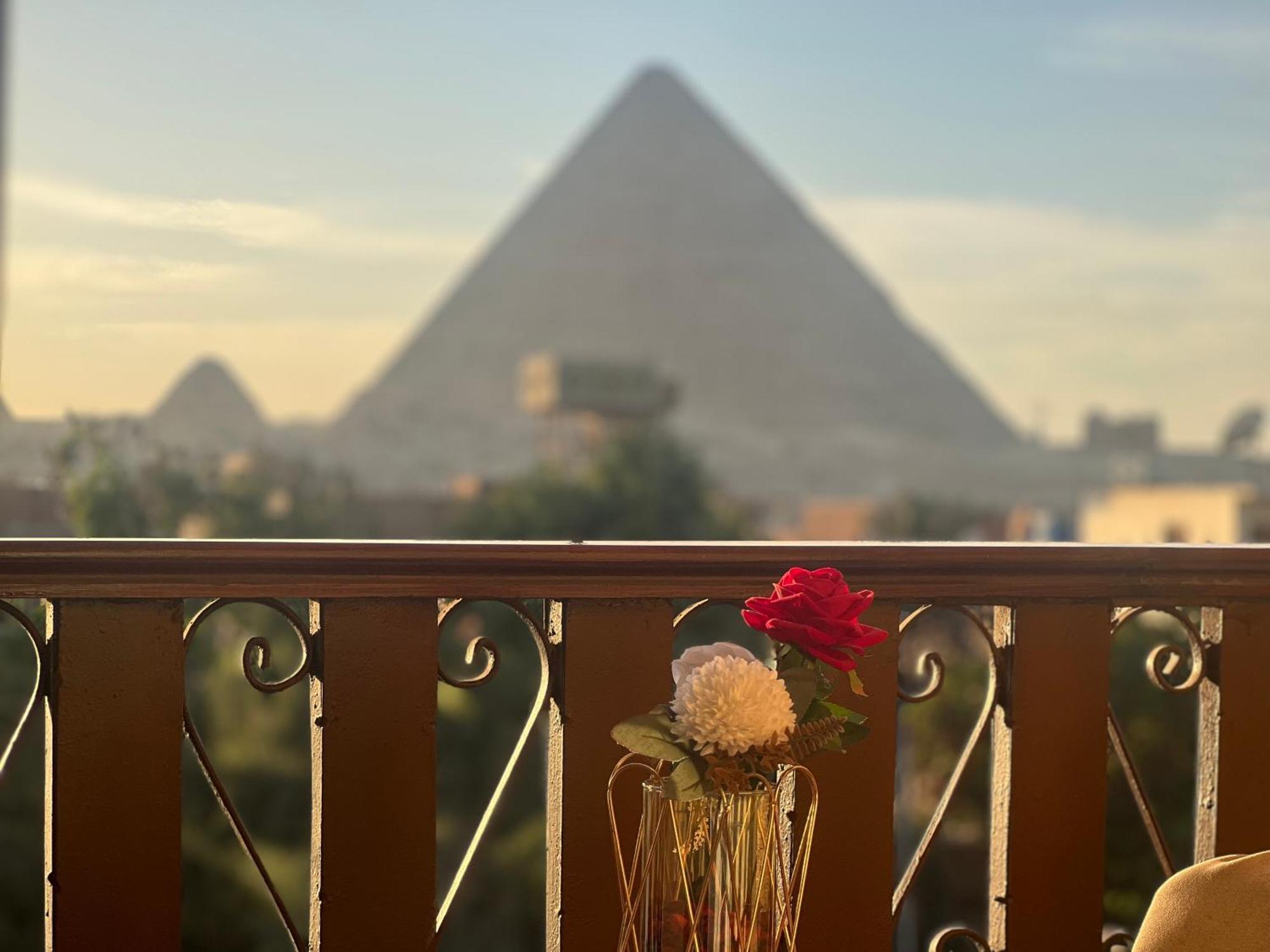 Flower Pyramids Inn Kafret el-Gabal Eksteriør billede